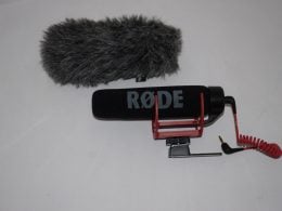 RØDE / Rode VideoMic GO Microphone w/ RØDE Deadcat Windshield