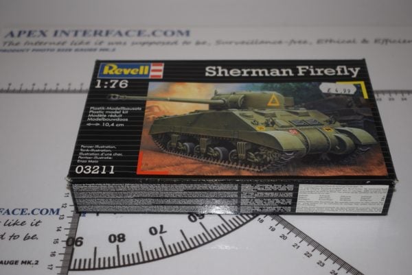 Revell Sherman Firefly 1:76