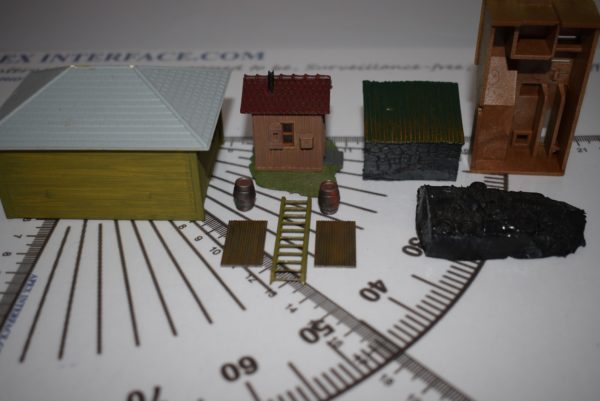 Hornby and Dapol station buildings