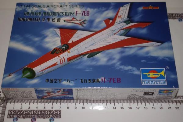 Chinese Acrobatics Team F-7EB Model Kit Trumpeter 1 144 scale