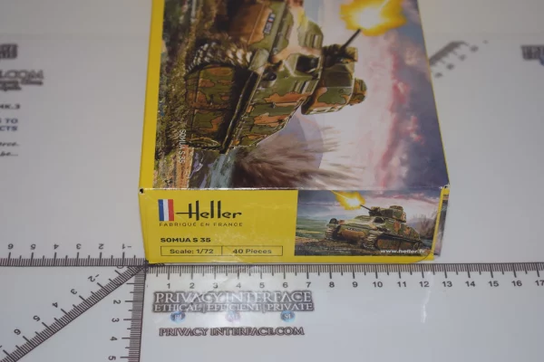 Early WW2 French Infantry Tank Model Tank Kit Gift Set with Paints and Glue