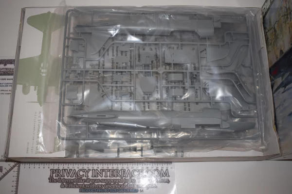 Hobbyboss - IL2 Sturmovik On Skis In box preview Review