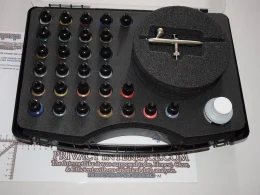 AV Vallejo Harder and Steenbeck Airbrush Set
