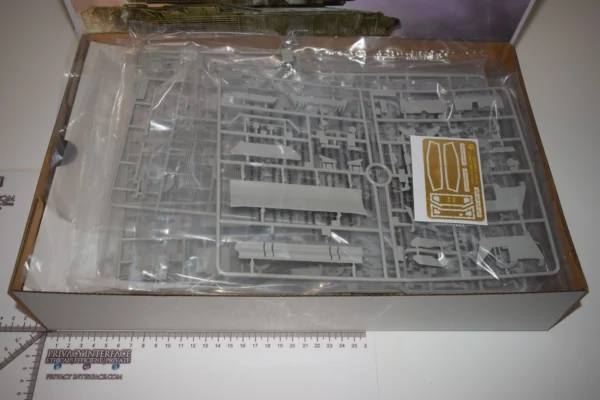 Challenger 2 enhanced armour model kit