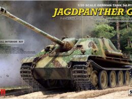 Rye Field Model 1/35 German Jagdpanther G2 Tank Destroyer Kit
